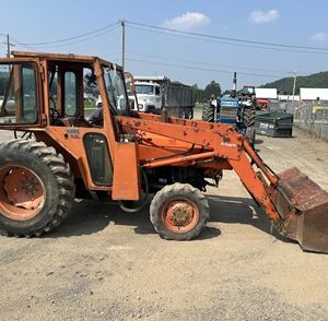 Kubota L305DT 4wd w/ Loader  $4,900