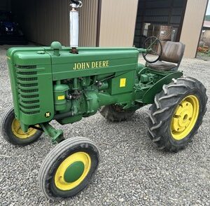 John Deere M  $3,250