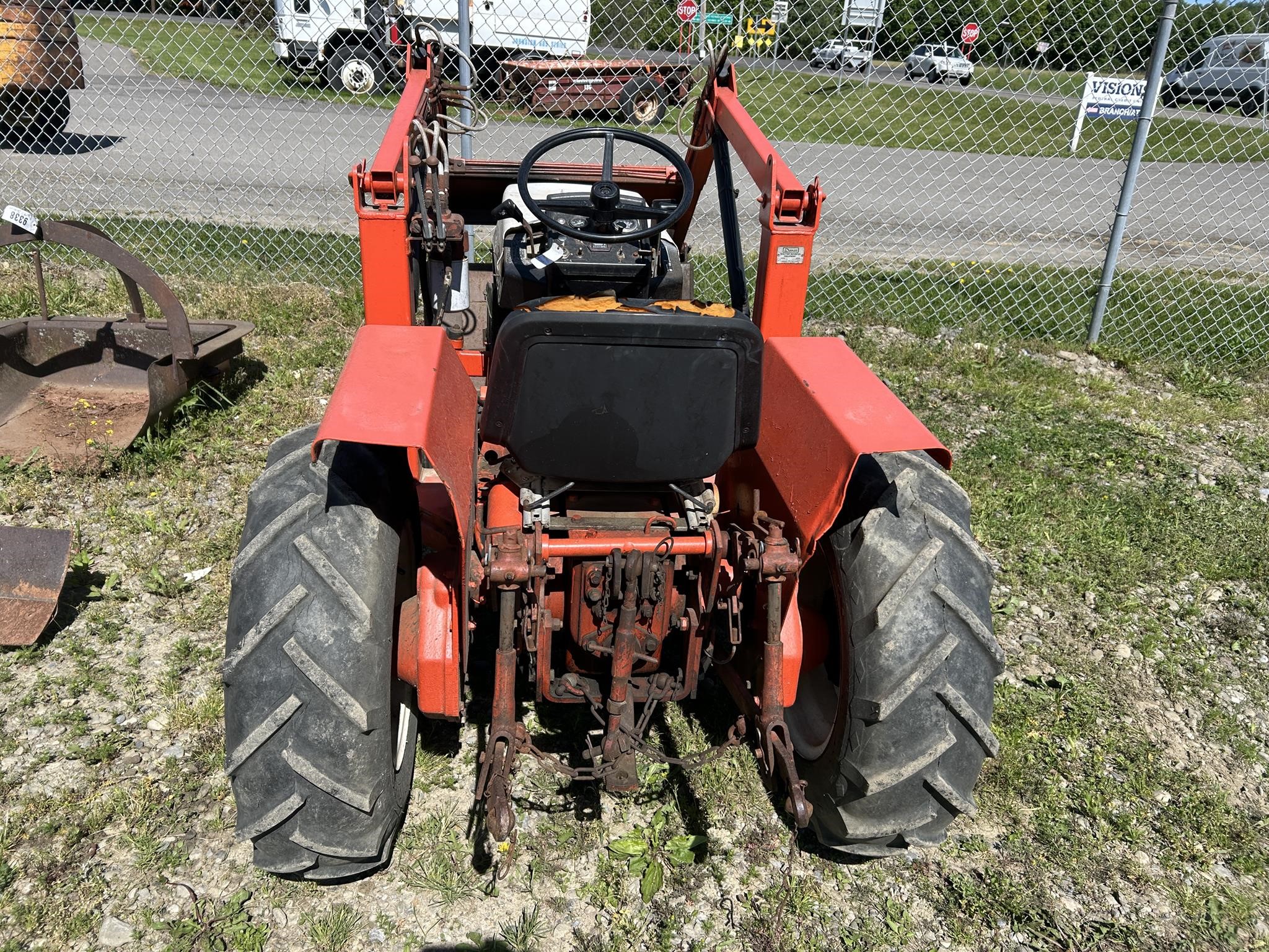 Simplicity 4040 w/ Danco Loader $3,500 - Image 3
