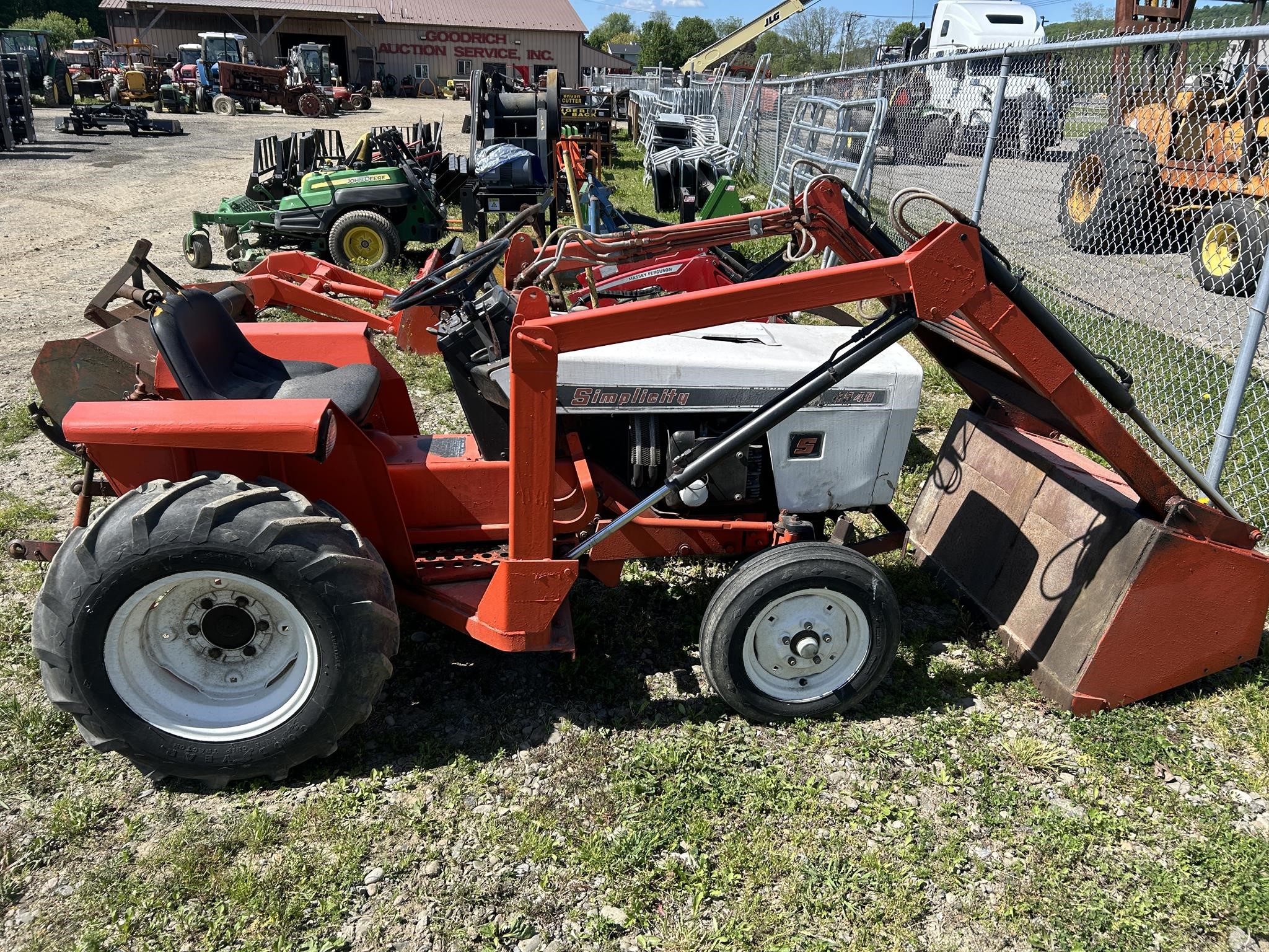 Simplicity 4040 w/ Danco Loader $3,500 - Image 2