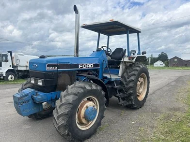 Ford 8240 $18,900