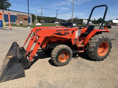 Kioti DK45 w/ Loader $13,950