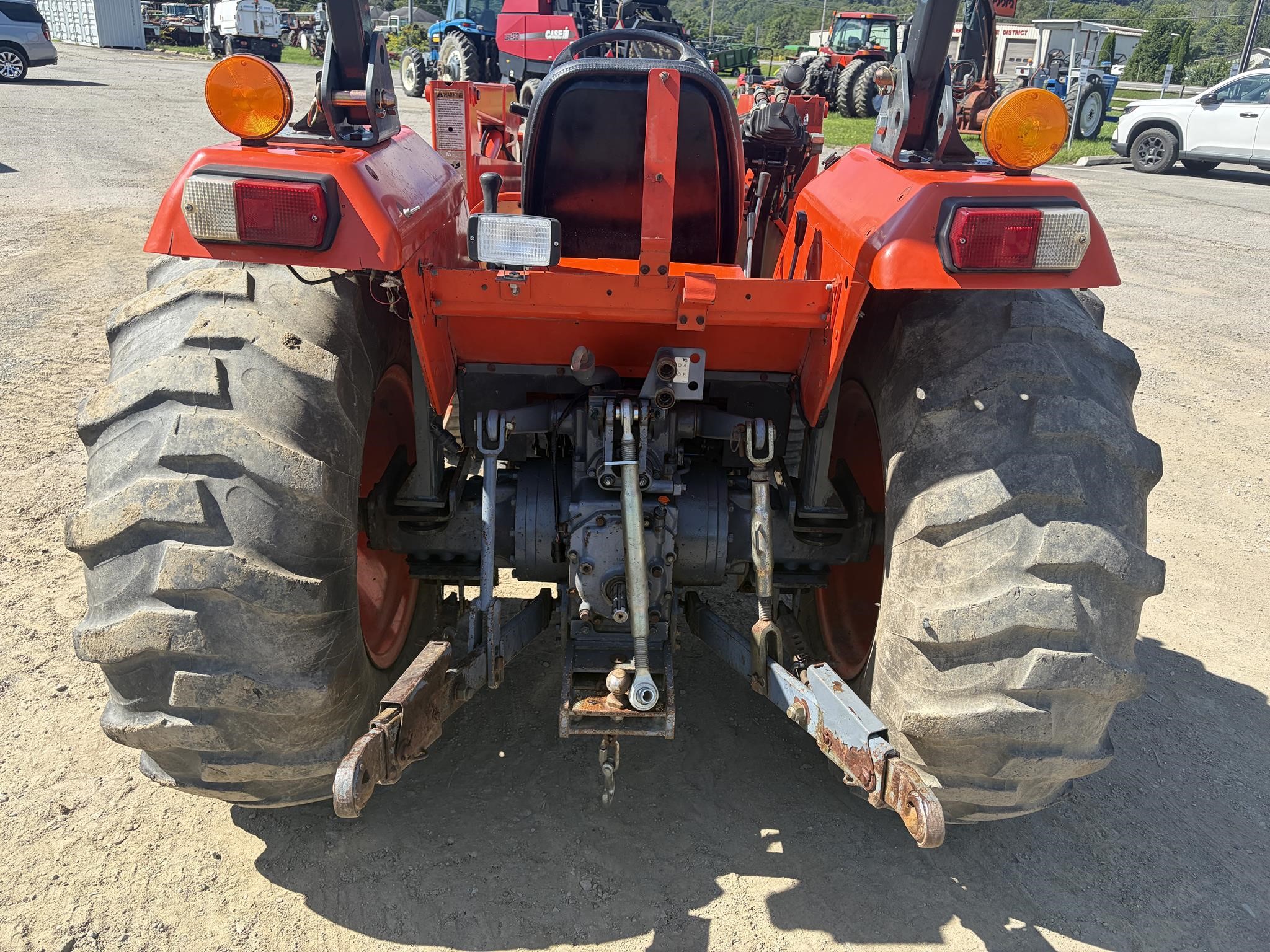 Kioti DK45 w/ Loader $13,950 - Image 3