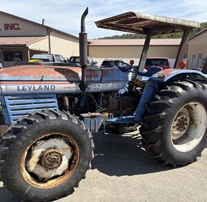 Leyland 462 4wd Tractor $7,500