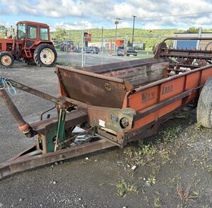 New Idea 201 Pto Manure Spreader  $3,950