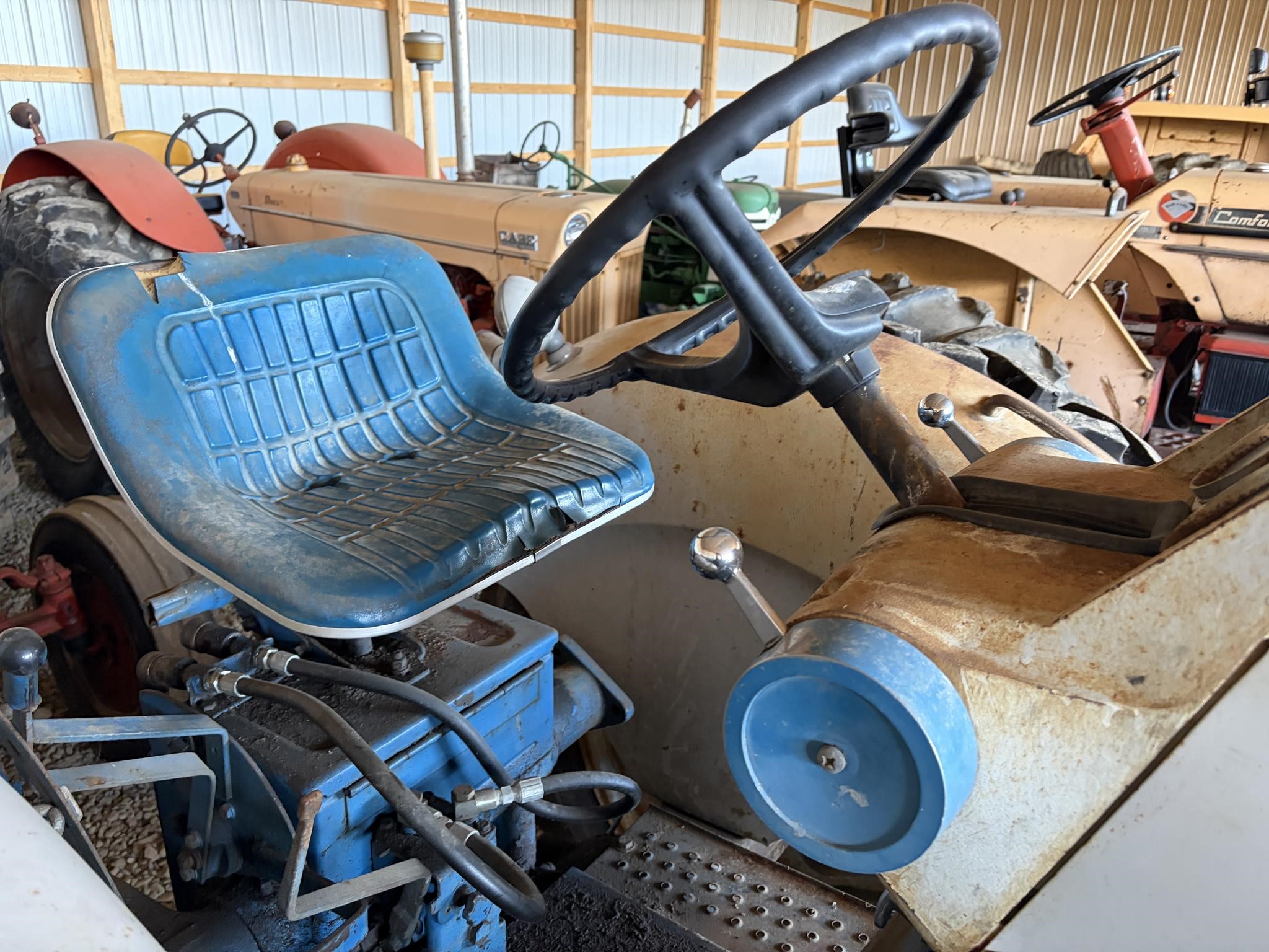 Ford 6000 Commander $5,950 - Image 3