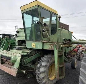 John Deere 4400 Combine  $3,500