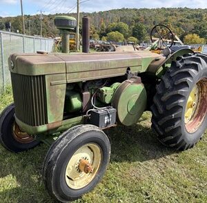 John Deere R  $7,500
